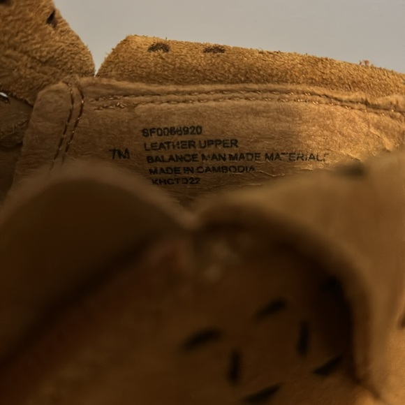 Soft suede ankle bootie, size 7 - Picture 9 of 9